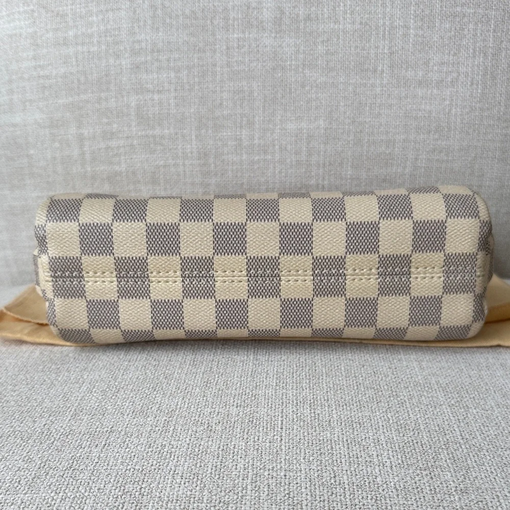 Louis Vuitton Damier Azur Croisette *Firm Price* - Picture 5 of 15